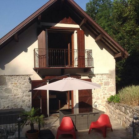 Chambres D'Hotes Des Lodges De La Cascade Yenne Ngoại thất bức ảnh
