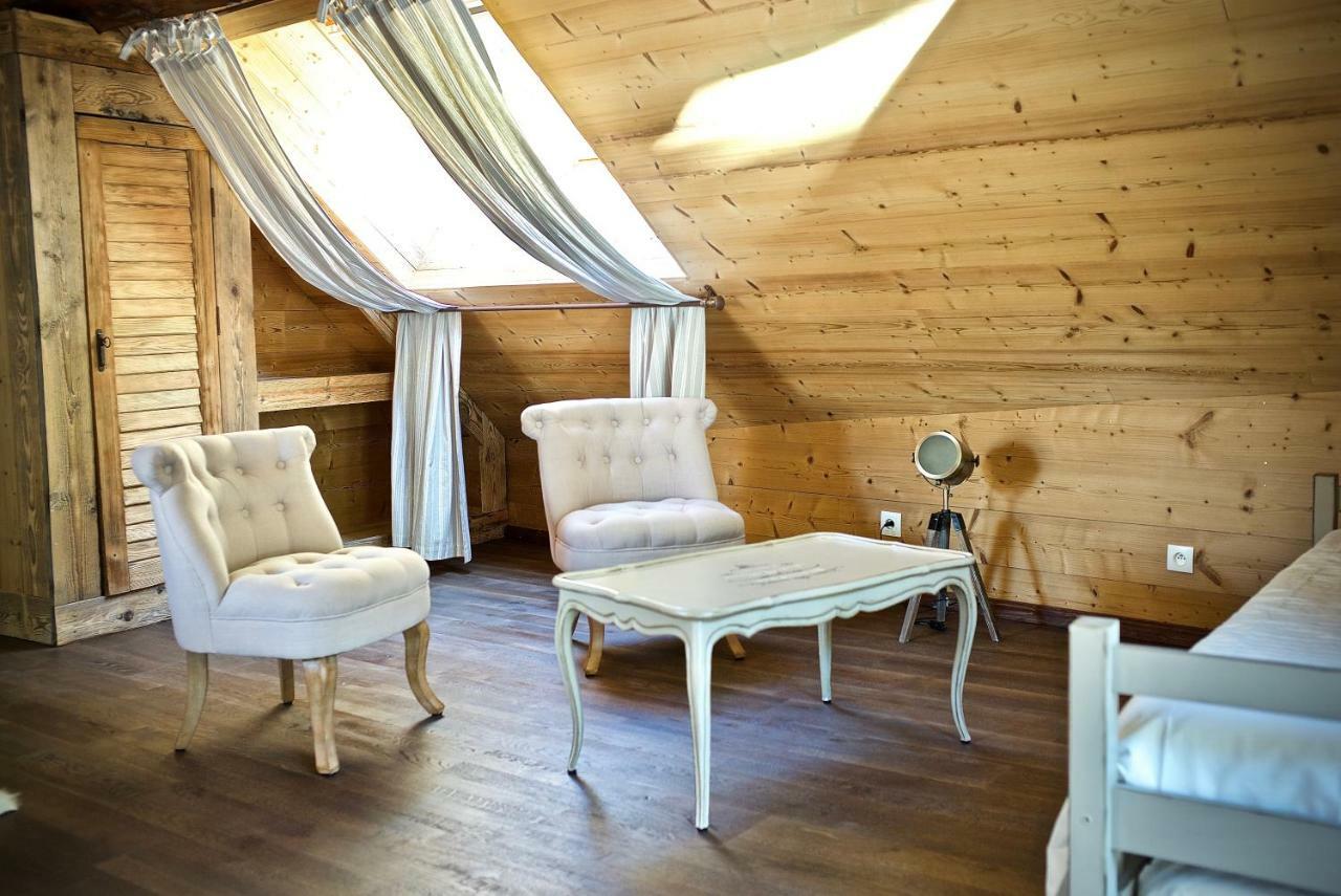 Chambres D'Hotes Des Lodges De La Cascade Yenne Ngoại thất bức ảnh
